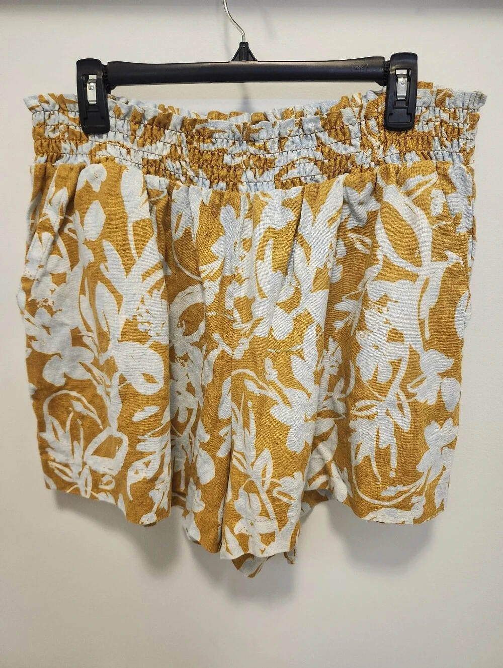 Ava & Viv Mustard Floral Linen Elastic-Waist Shorts - Picture 2 of 7